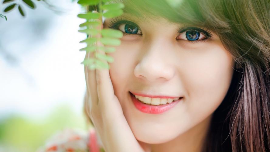 贵州遵义：暑期红色旅游热